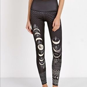 Onzie Pants - Onzie las lunas high rise leggings S/M Onzie Pants - Onzie las lunas high rise leggings S/M
